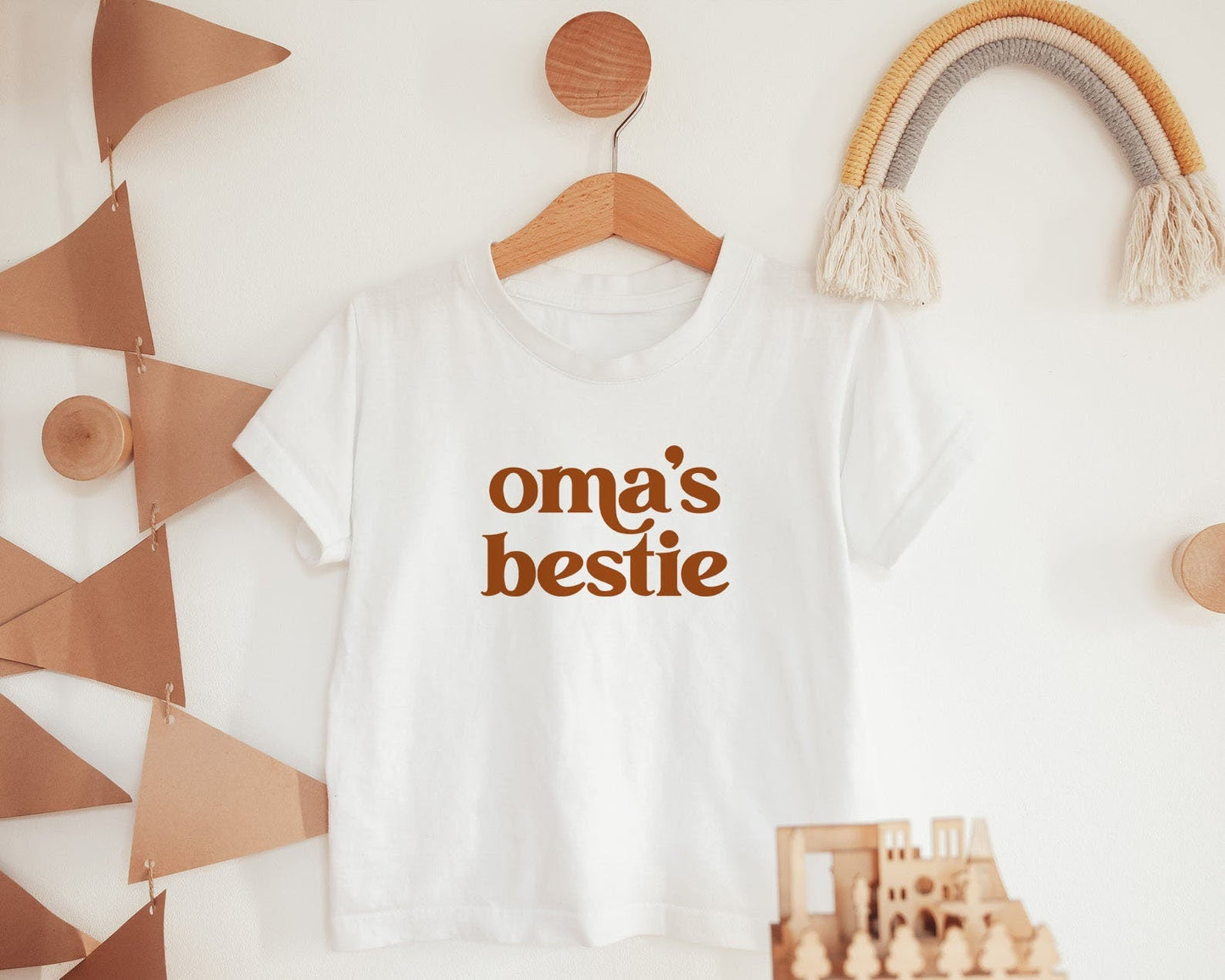 Oma's Bestie Onesie® German Grandma Gift Dutch Grandma Gift Mother's Day Gift for Oma German Baby Gift Christmas Gift for Oma I love Oma Tee